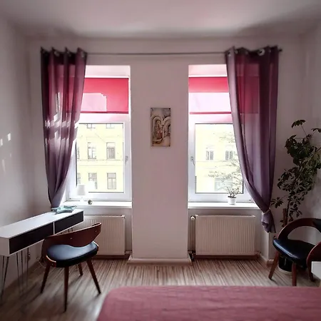 Flat In Neo Country Style Aus Gruenderzeit Bis 6 Person Apartament