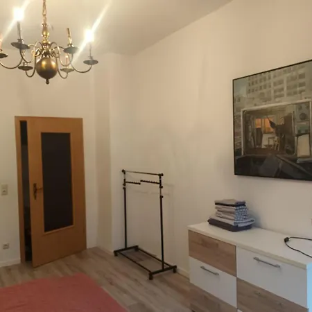 Flat In Neo Country Style Aus Gruenderzeit Bis 6 Person Apartament *