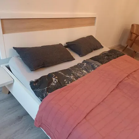 Apartament Flat In Neo Country Style Aus Gruenderzeit Bis 6 Person Lipsk