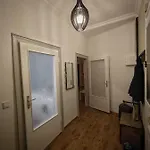 Flat In Neo Country Style Aus Gruenderzeit Bis 6 Person Lägenhet *