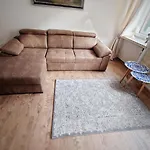 Flat In Neo Country Style Aus Gruenderzeit Bis 6 Person Lägenhet Leipzig