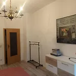 Flat In Neo Country Style Aus Gruenderzeit Bis 6 Person Lägenhet *