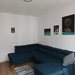 Flat In Neo Country Style Aus Gruenderzeit Bis 6 Person Leipzig