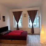 Flat In Neo Country Style Aus Gruenderzeit Bis 6 Person Lägenhet Leipzig