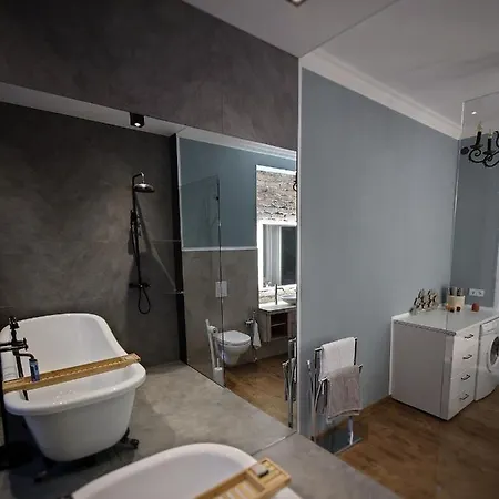 Apartment Flat In Neo Country Style Aus Gruenderzeit Bis 6 Person *