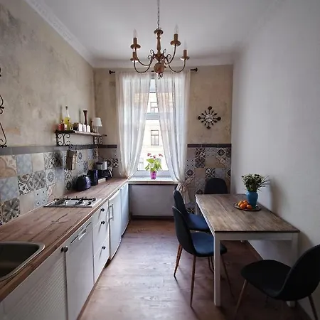 Apartamento Flat In Neo Country Style Aus Gruenderzeit Bis 6 Person *