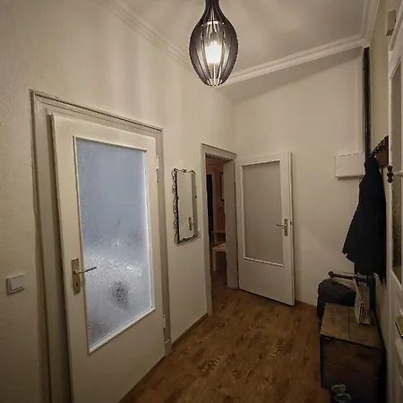 Flat In Neo Country Style Aus Gruenderzeit Bis 6 Person Appartement *