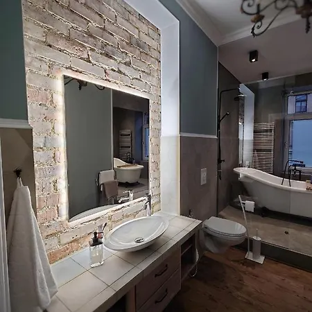 Flat In Neo Country Style Aus Gruenderzeit Bis 6 Person Leipzig