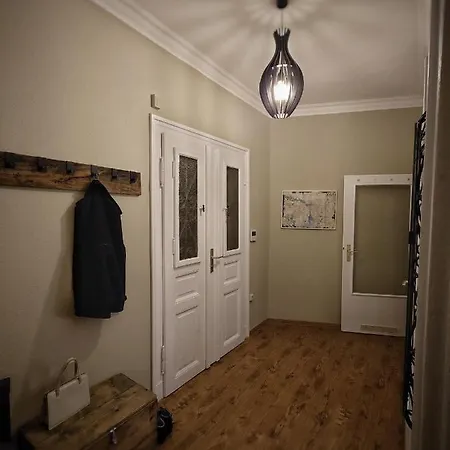 Appartement Flat In Neo Country Style Aus Gruenderzeit Bis 6 Person Leipzig