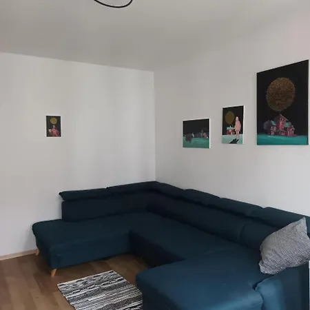 Flat In Neo Country Style Aus Gruenderzeit Bis 6 Person Leipzig