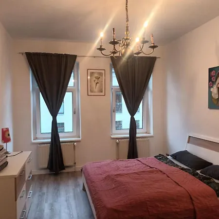 Flat In Neo Country Style Aus Gruenderzeit Bis 6 Person Διαμέρισμα