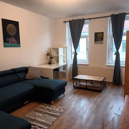 Flat In Neo Country Style Aus Gruenderzeit Bis 6 Person Apartamento Leipzig
