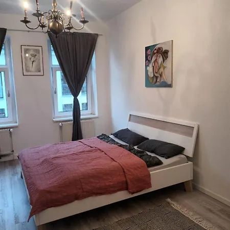 Flat In Neo Country Style Aus Gruenderzeit Bis 6 Person Leipzig