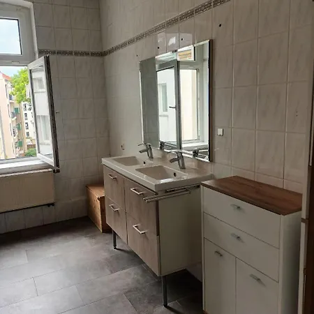 Flat In Neo Country Style Aus Gruenderzeit Bis 6 Person Apartment *