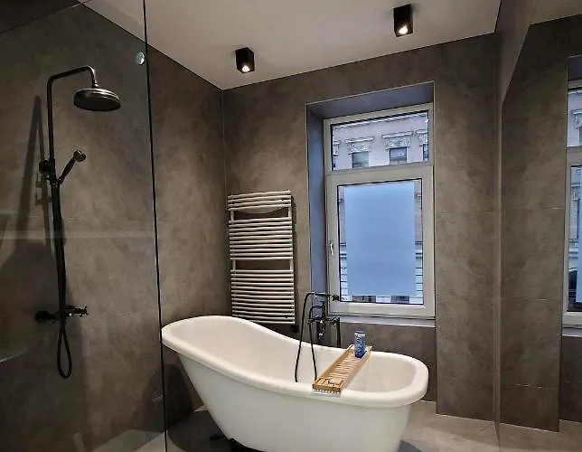 Διαμέρισμα Flat In Neo Country Style Aus Gruenderzeit Bis 6 Person Λειψία