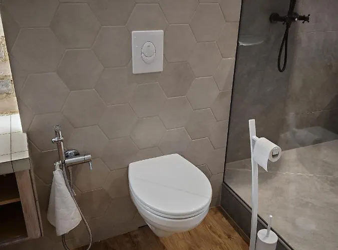 Διαμέρισμα Flat In Neo Country Style Aus Gruenderzeit Bis 6 Person *