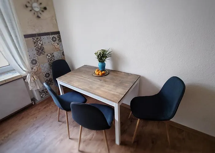 Flat In Neo Country Style Aus Gruenderzeit Bis 6 Person Διαμέρισμα Λειψία