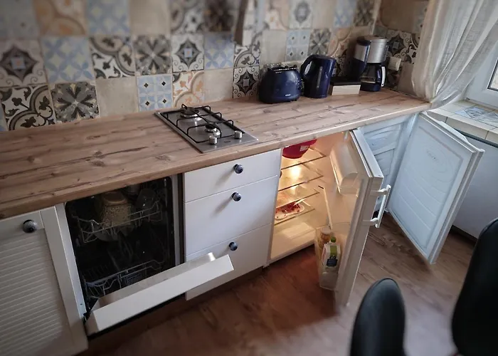 Διαμέρισμα Flat In Neo Country Style Aus Gruenderzeit Bis 6 Person Λειψία