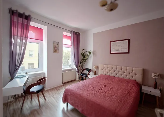 Flat In Neo Country Style Aus Gruenderzeit Bis 6 Person Λειψία