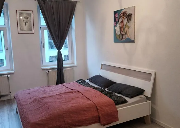 Flat In Neo Country Style Aus Gruenderzeit Bis 6 Person Λειψία