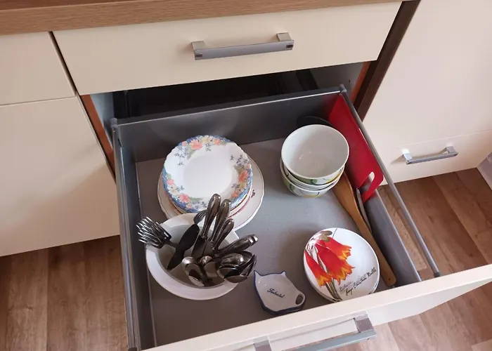 Διαμέρισμα Flat In Neo Country Style Aus Gruenderzeit Bis 6 Person Λειψία