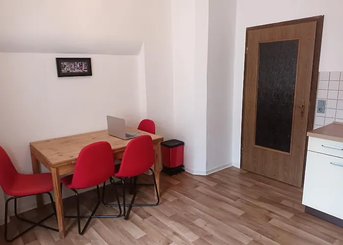 Flat In Neo Country Style Aus Gruenderzeit Bis 6 Person Λειψία